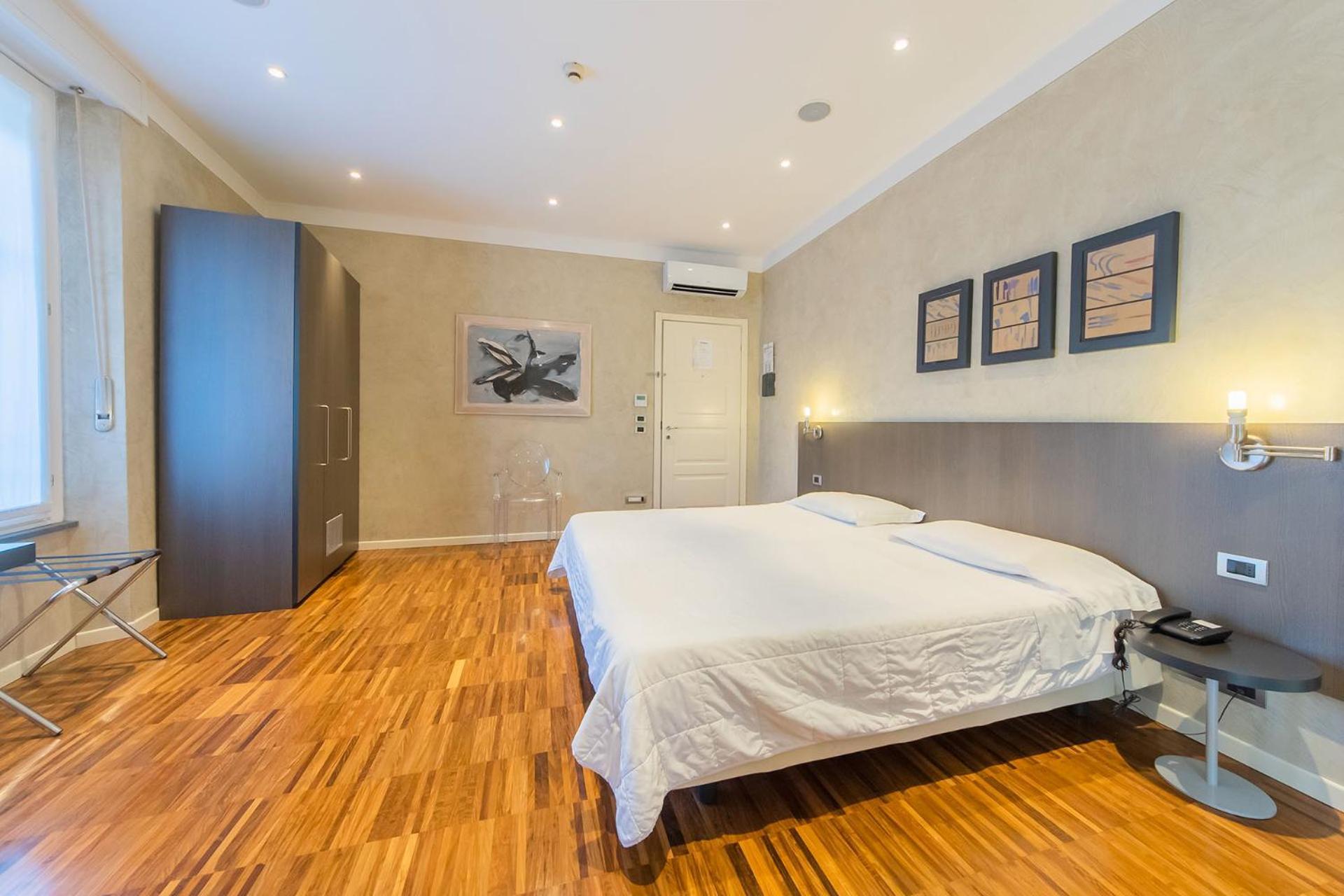 Century Hotel Parma Zewnętrze zdjęcie