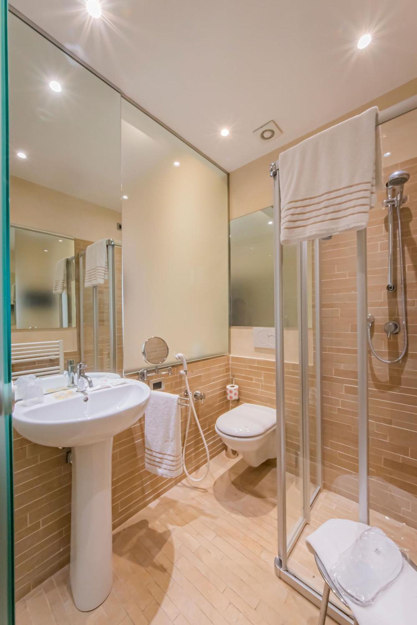 Century Hotel Parma Zewnętrze zdjęcie